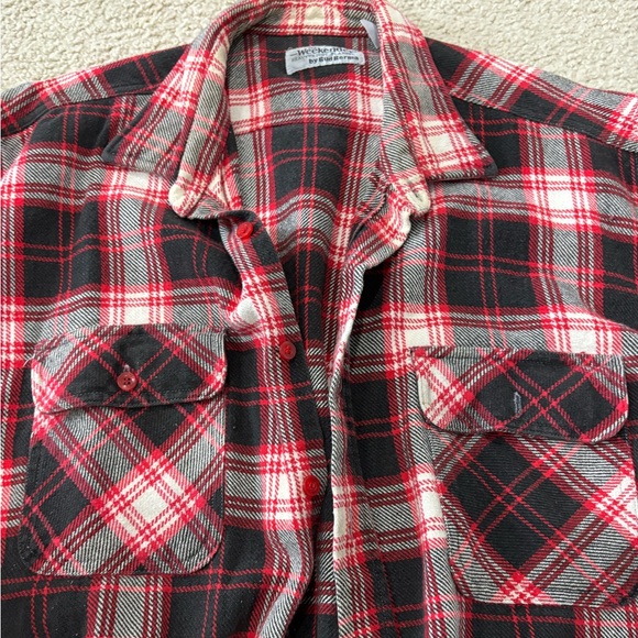 Men’s Flannel with Double Breasted Pockets - Picture 2 of 4